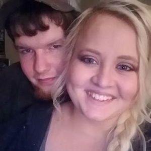 Meet your Posher, Alyson